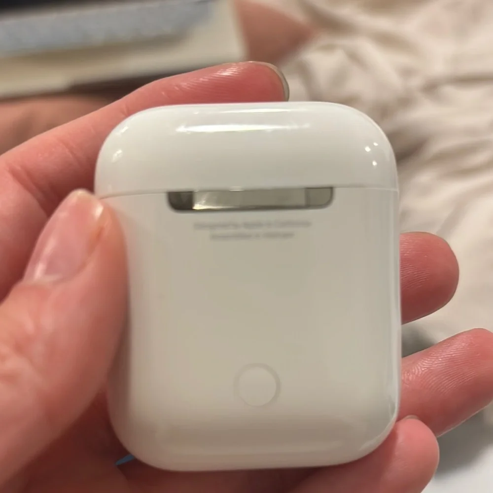 Apple Airpods Gen 1st Gen Charging Case - White